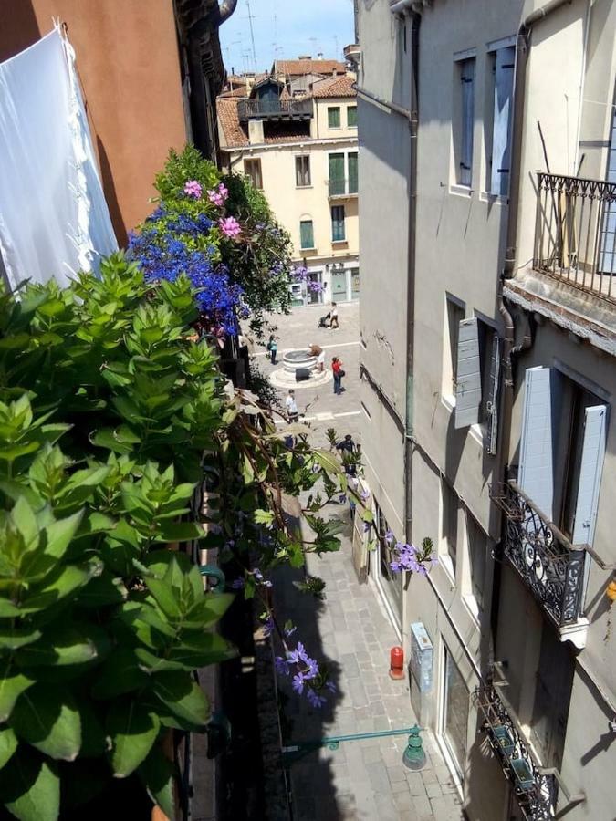 Ca' San Silvestro 2 terrazze nel cuore di Venezia Esterno foto