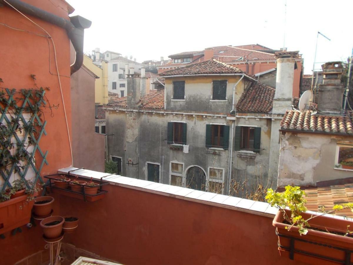 Ca' San Silvestro 2 terrazze nel cuore di Venezia Esterno foto